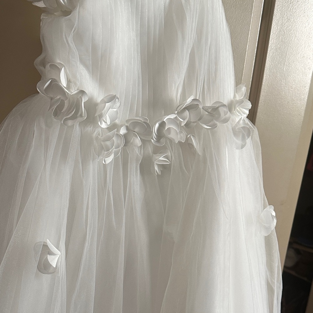 Elegant White Flower Girl or First Communion Dress - Picture 3 of 6